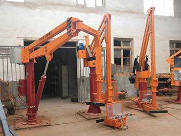 Aplikácia automatického liatia manipulátora v podnikoch