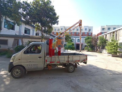 Manuálny manipulátor pre Foundry dokončil výrobu a začal prepravovať