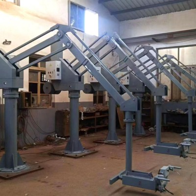 Výroba: Od svalov po stroje